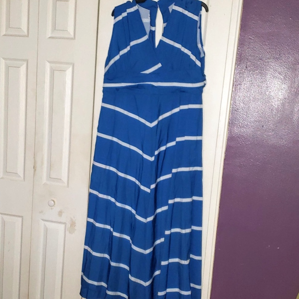 Blue and White Chevron Striped V-Neck Maxi Dress - Picture 2 of 3